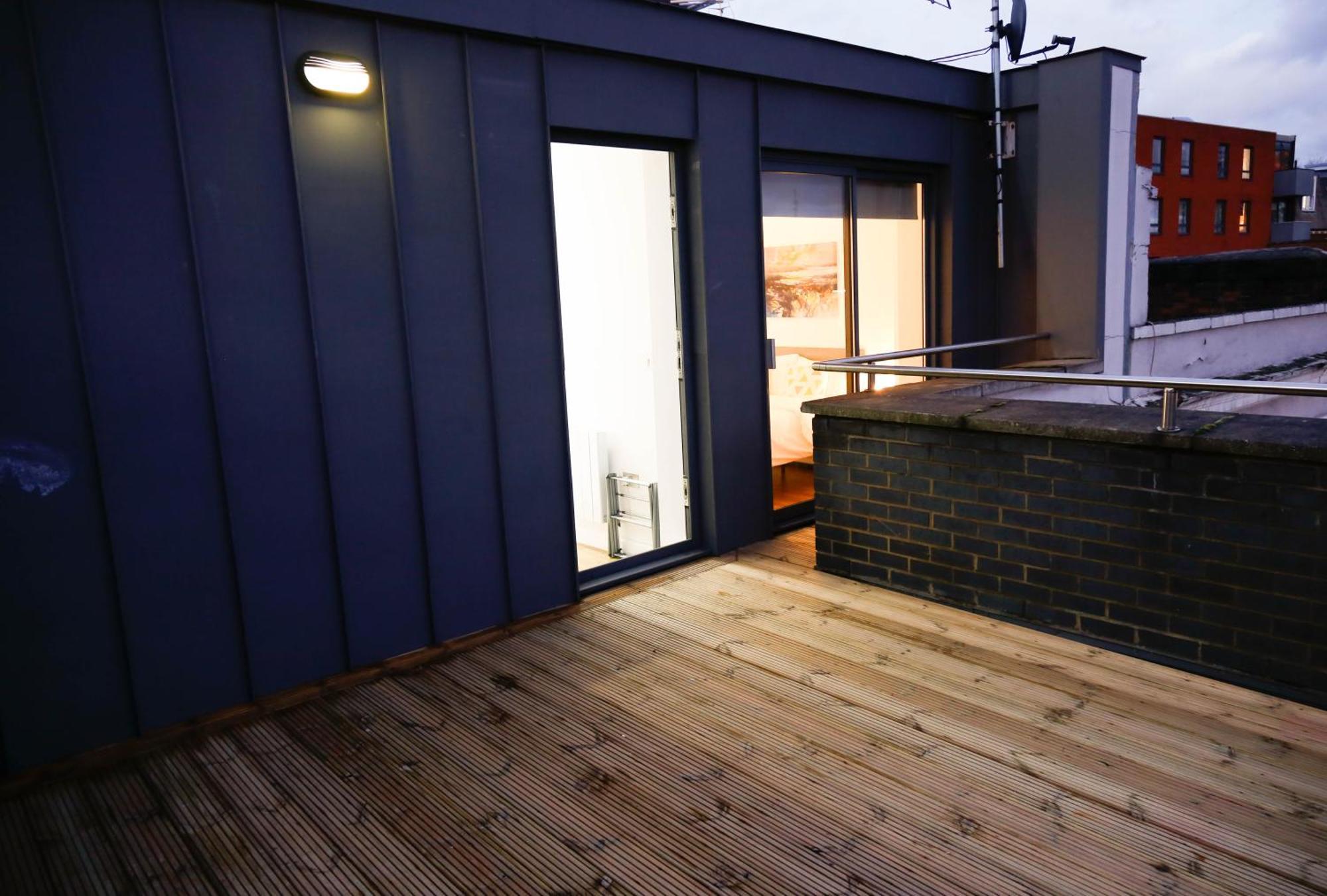 New Luxury Apartments In Central Location Next To Shops, Cafes, Bars & Metro 런던 외부 사진